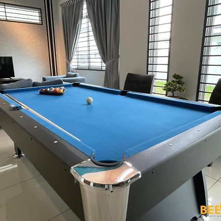 Desaru Arcadia Villa With Pool Table, Outdoor Bbq, Indoor Steamboat By Beestay Kangkar Chemaran Exterior photo